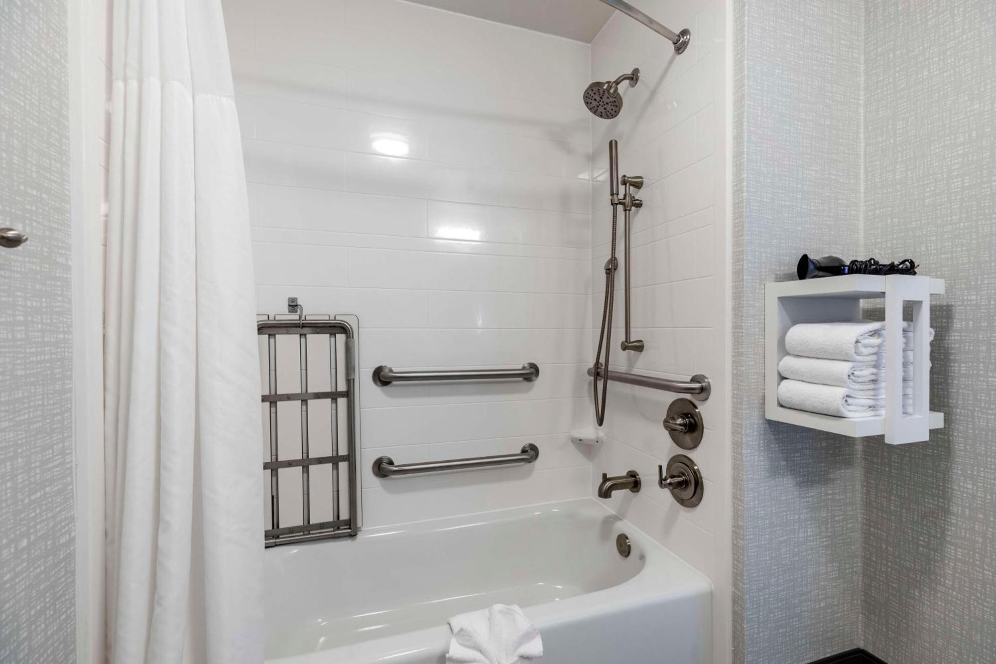 Hampton Inn Fort Collins Esterno foto